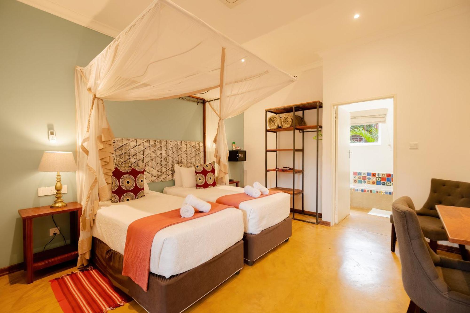 Phezulu Guest Lodge Victoria Falls Kültér fotó