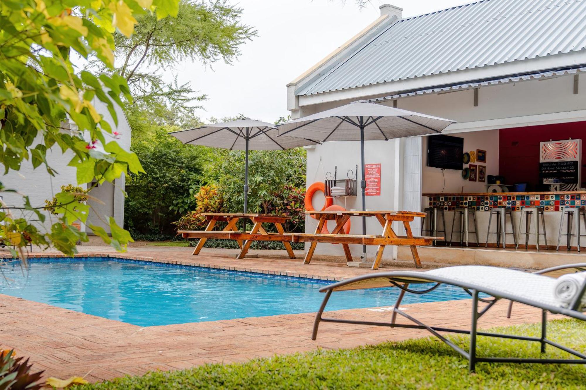 Phezulu Guest Lodge Victoria Falls Kültér fotó